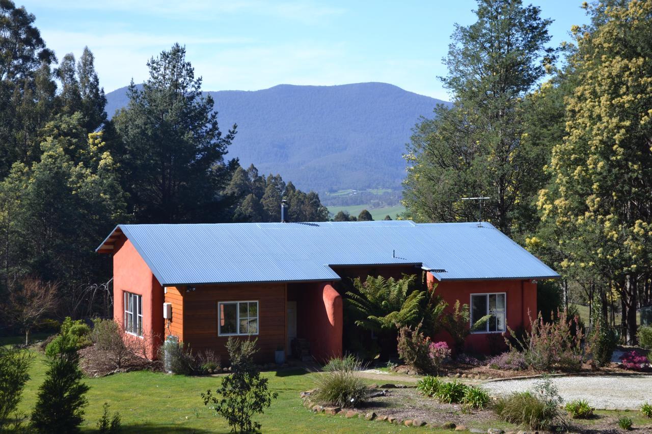 Whispering Spirit Holiday Cottages & Mini Ponies Franklin Екстериор снимка
