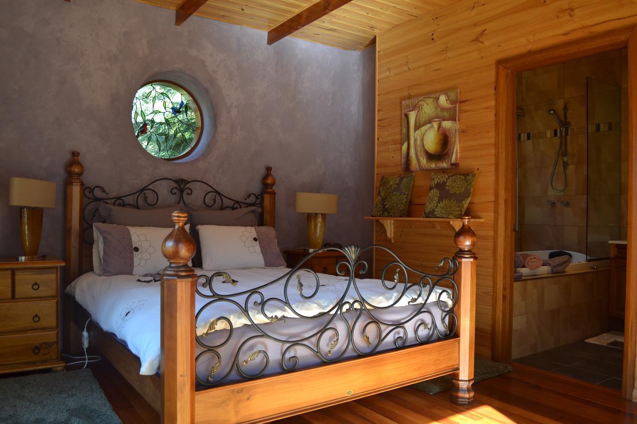 Whispering Spirit Holiday Cottages & Mini Ponies Franklin Екстериор снимка