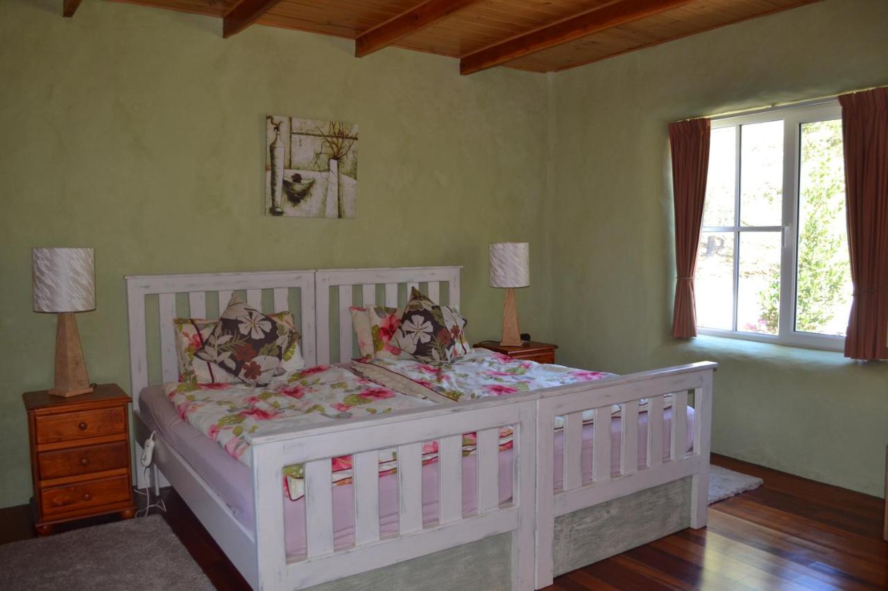 Whispering Spirit Holiday Cottages & Mini Ponies Franklin Екстериор снимка