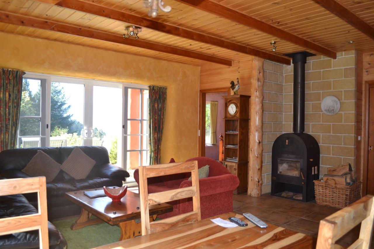 Whispering Spirit Holiday Cottages & Mini Ponies Franklin Екстериор снимка